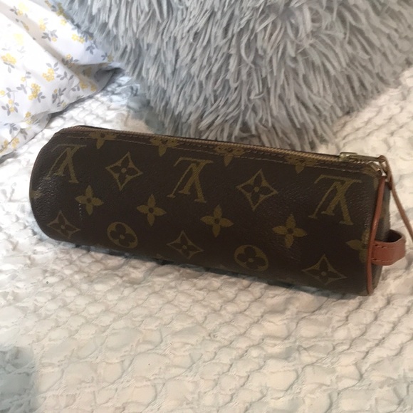 Louis Vuitton Handbags - Louis Vuitton Toiletry Bag